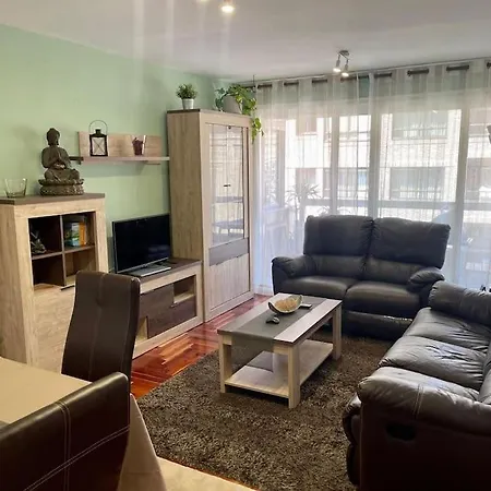 Piso Centrico, Garaje Incluido,zona Vialia Apartment *