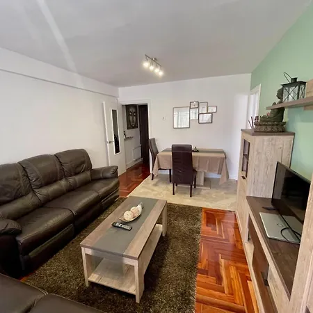 Piso Centrico, Garaje Incluido,zona Vialia Apartment